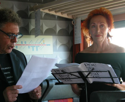 1 ottobre 2005 :: Il treno della poesia sulla linea Suburbana FBV Savignano-Vignola. Letture poetiche del Circolo Fonte d’Ippocrene