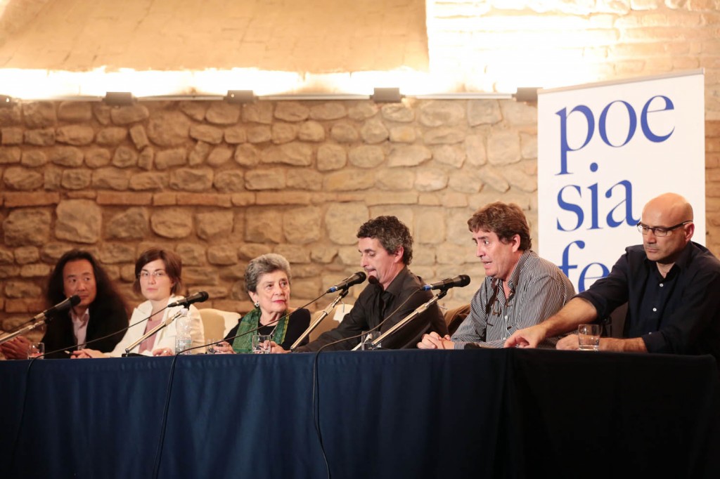 29 settembre 2012 :: Vignola, Sala dei Contrari. “I versi della libertà”. Luis García Montero, Yang Lian e Claribel Alegría leggono le loro poesie e dialogano con Roberto Galaverni