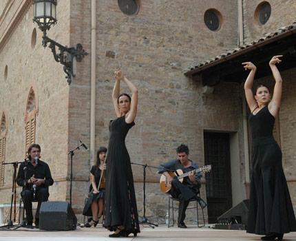 30 settembre 2006 :: Pozza di Maranello, Parco Rangoni Machiavelli. Opera Flamenco El Compas della poesia con Giancarlo Sissa
