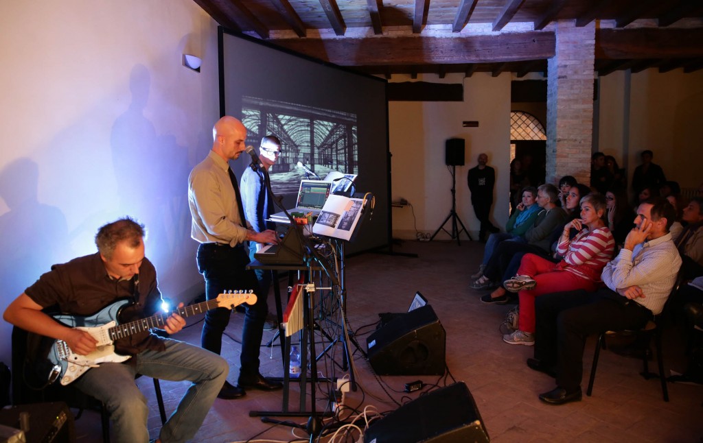 Inaugurazione mostra 19 paintings / 19 poems a Poesia Festival '14 :: photo Serena Campanini-Elisabetta Baracchi
