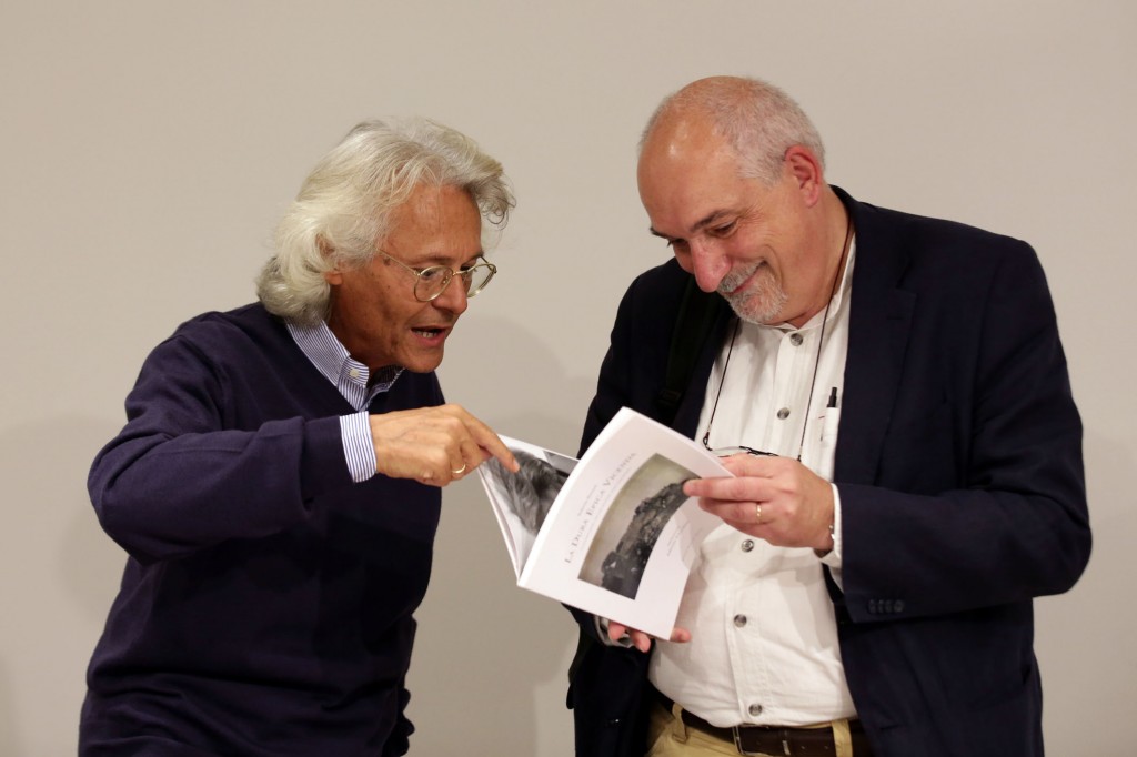 Gianni D'Elia e Michele Smargiassi nell'omaggio a Roberto Roversi - Poesia Festival '14 :: photo Serena Campanini-Elisabetta Baracchi