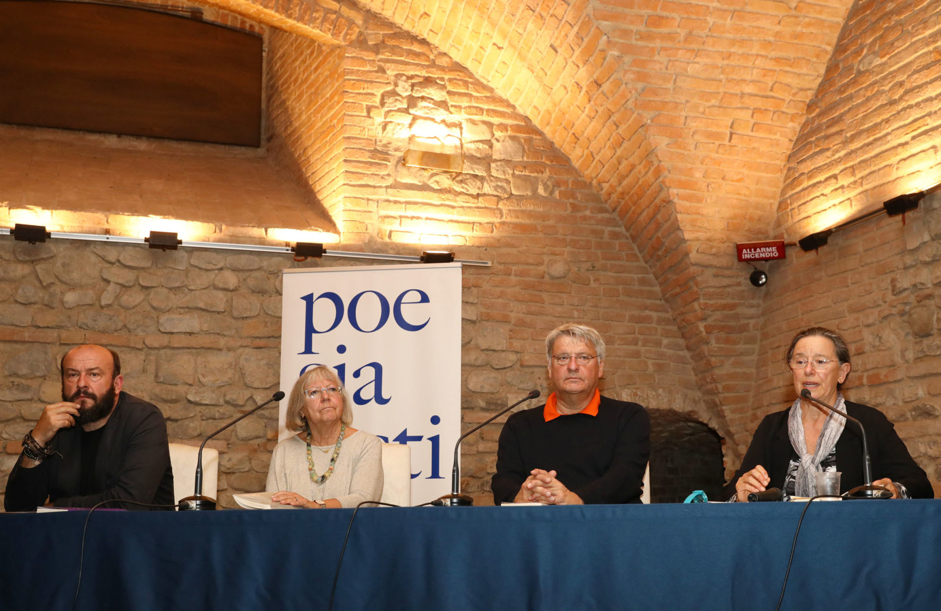 L’Alzheimer: la malattia, la cura, l’amore, la poesia a Poesia Festival ’17 – photo© Serena Campanini L’Alzheimer: la malattia, la cura, l’amore, la poesia a Poesia Festival ’17 – photo© Serena Campanini