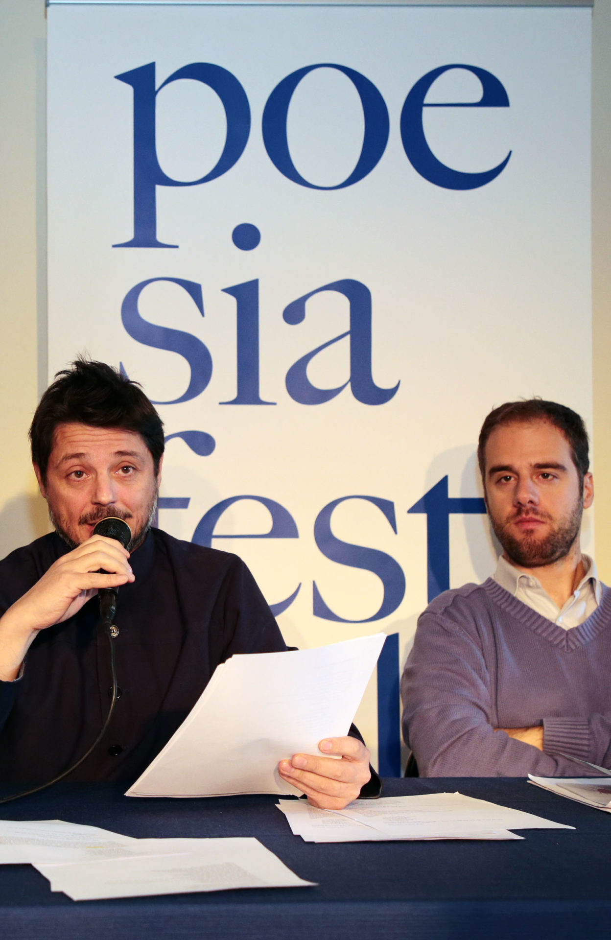 Dome Bulfaro e Guido Mattia Gallerani a Poesia Festival ’17 – photo © Elisabetta Baracchi Dome Bulfaro e Guido Mattia Gallerani a Poesia Festival ’17 – photo © Elisabetta Baracchi