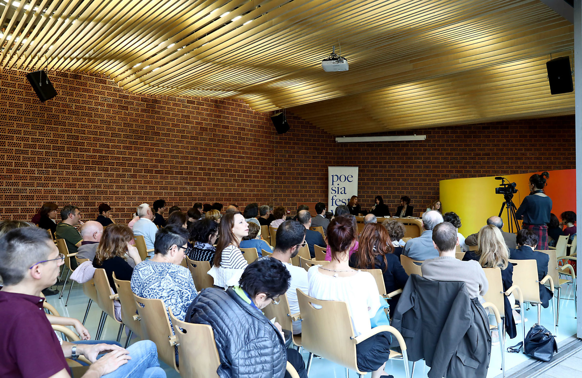 Tre autrici della poesia italiana a Poesia Festival ’17 – photo © S.Campanini Tre autrici della poesia italiana a Poesia Festival ’17 – photo © S.Campanini
