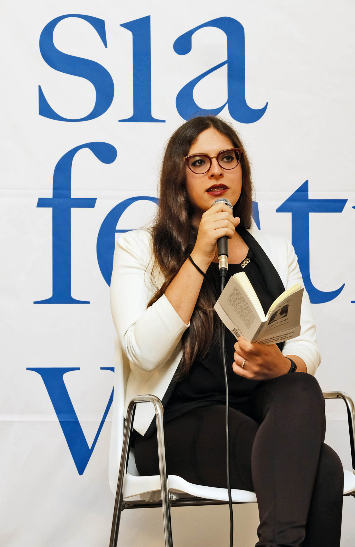 giovanna cristina vivinetto spilamberto poesia festival ’18 photo ©Serena Campanini giovanna cristina vivinetto spilamberto poesia festival ’18 photo ©Serena Campanini