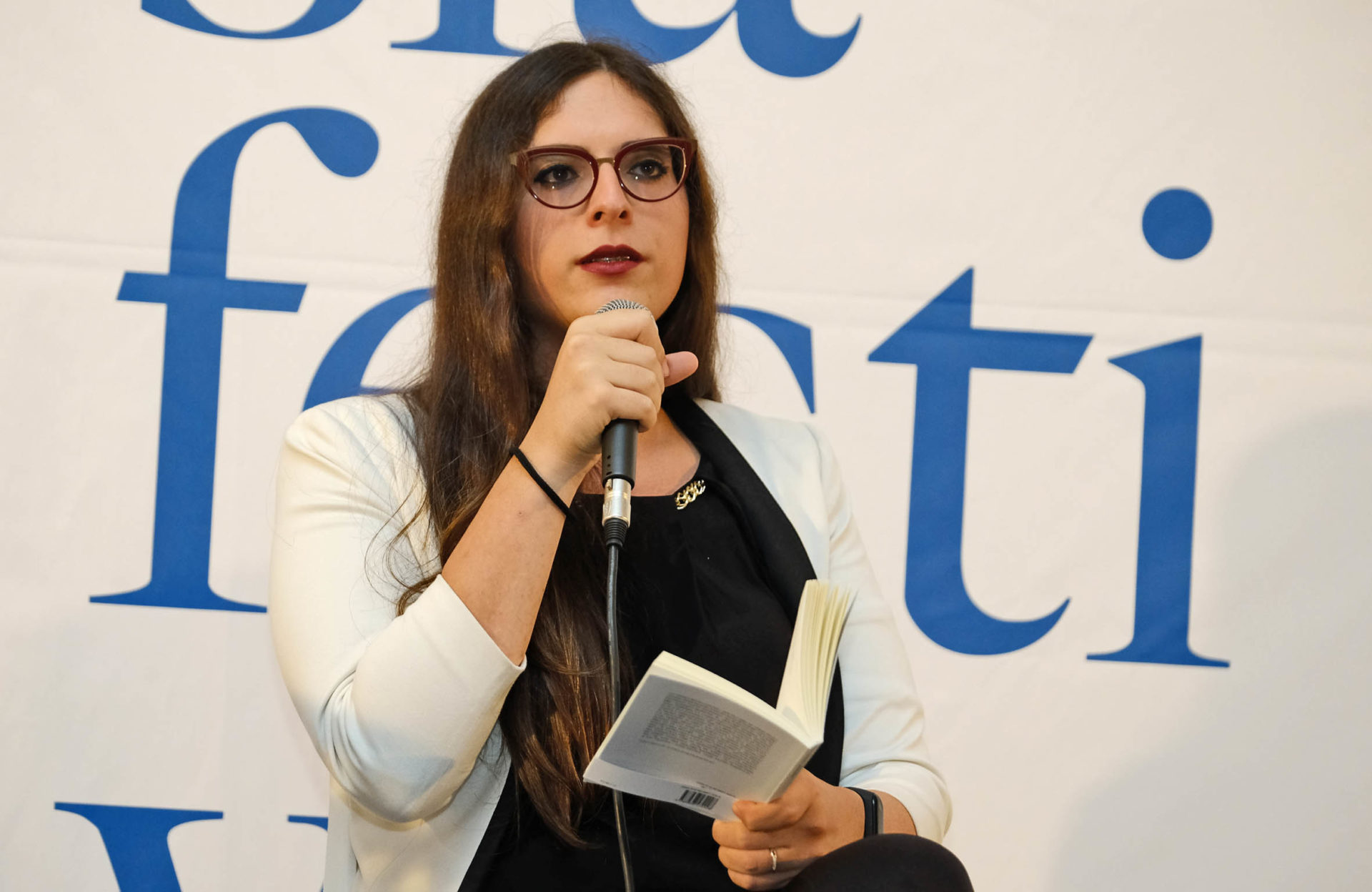 giovanna cristina vivinetto spilamberto poesia festival ’18 photo ©Serena Campanini giovanna cristina vivinetto spilamberto poesia festival ’18 photo ©Serena Campanini
