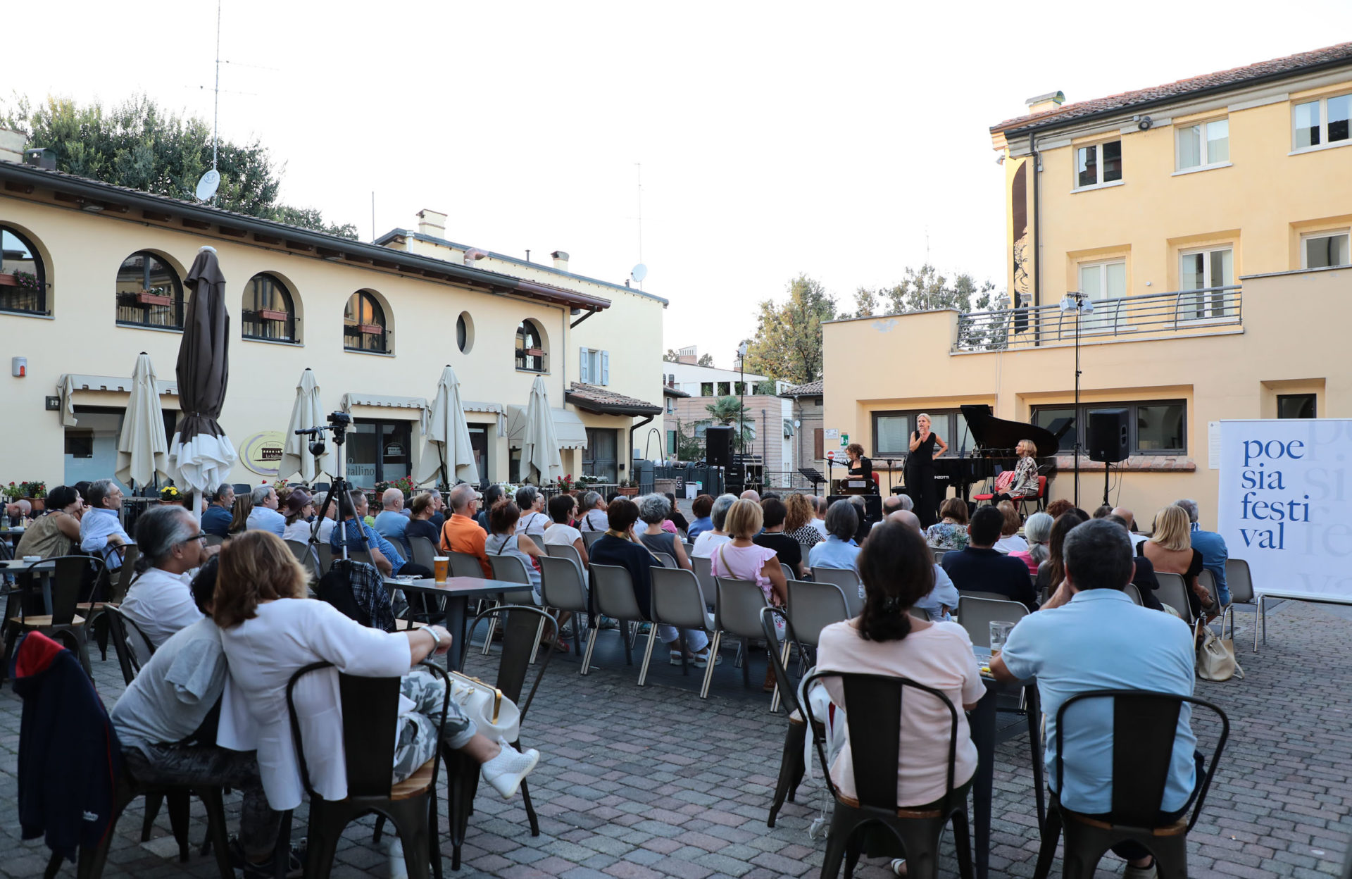 oltre la fine la città nuova castelnuovo rangone poesia festival ’18 photo © Elisabetta Baracchi