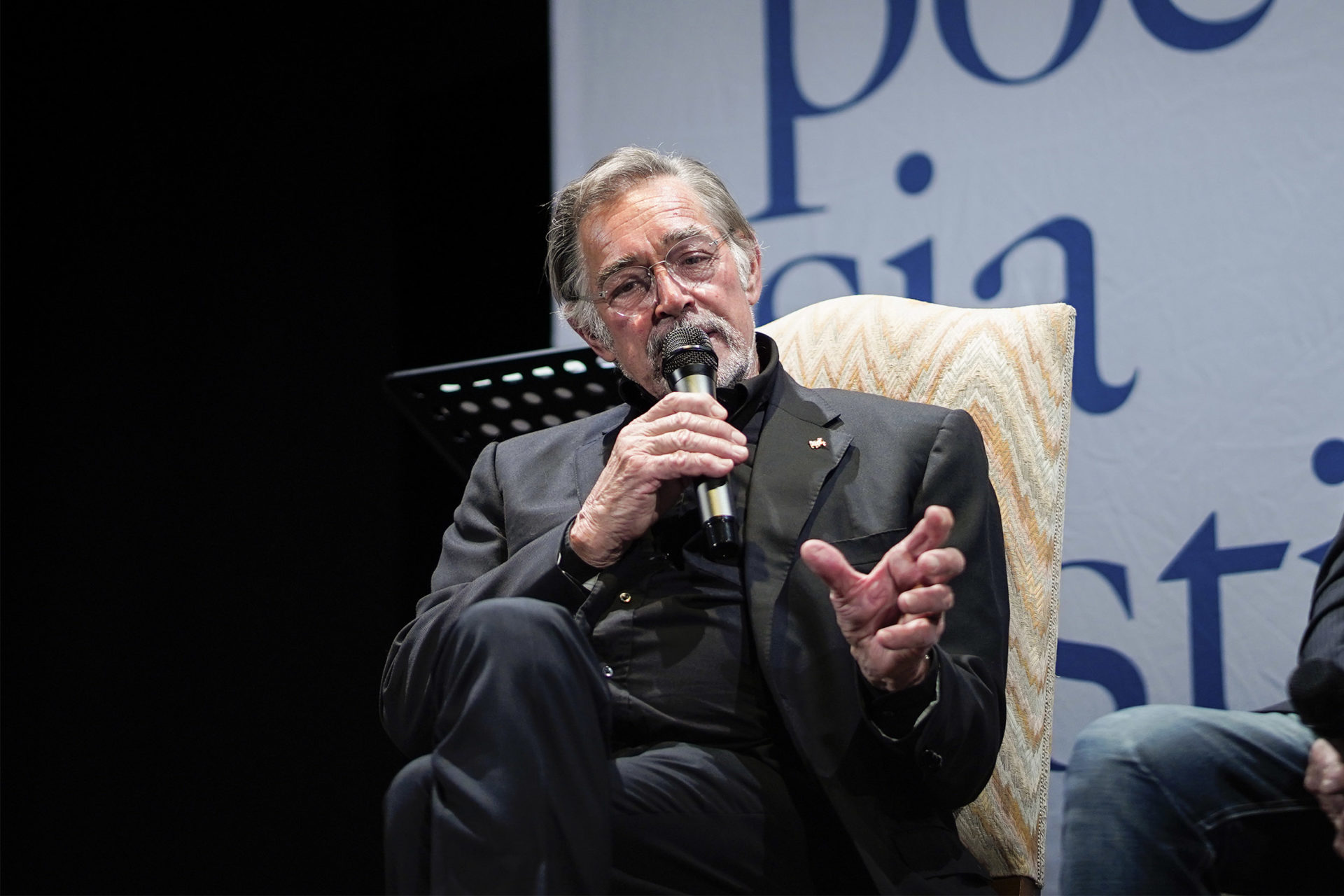 fabio testi il poeta con la pistola savignano sul panaro poesia festival 2019 modena