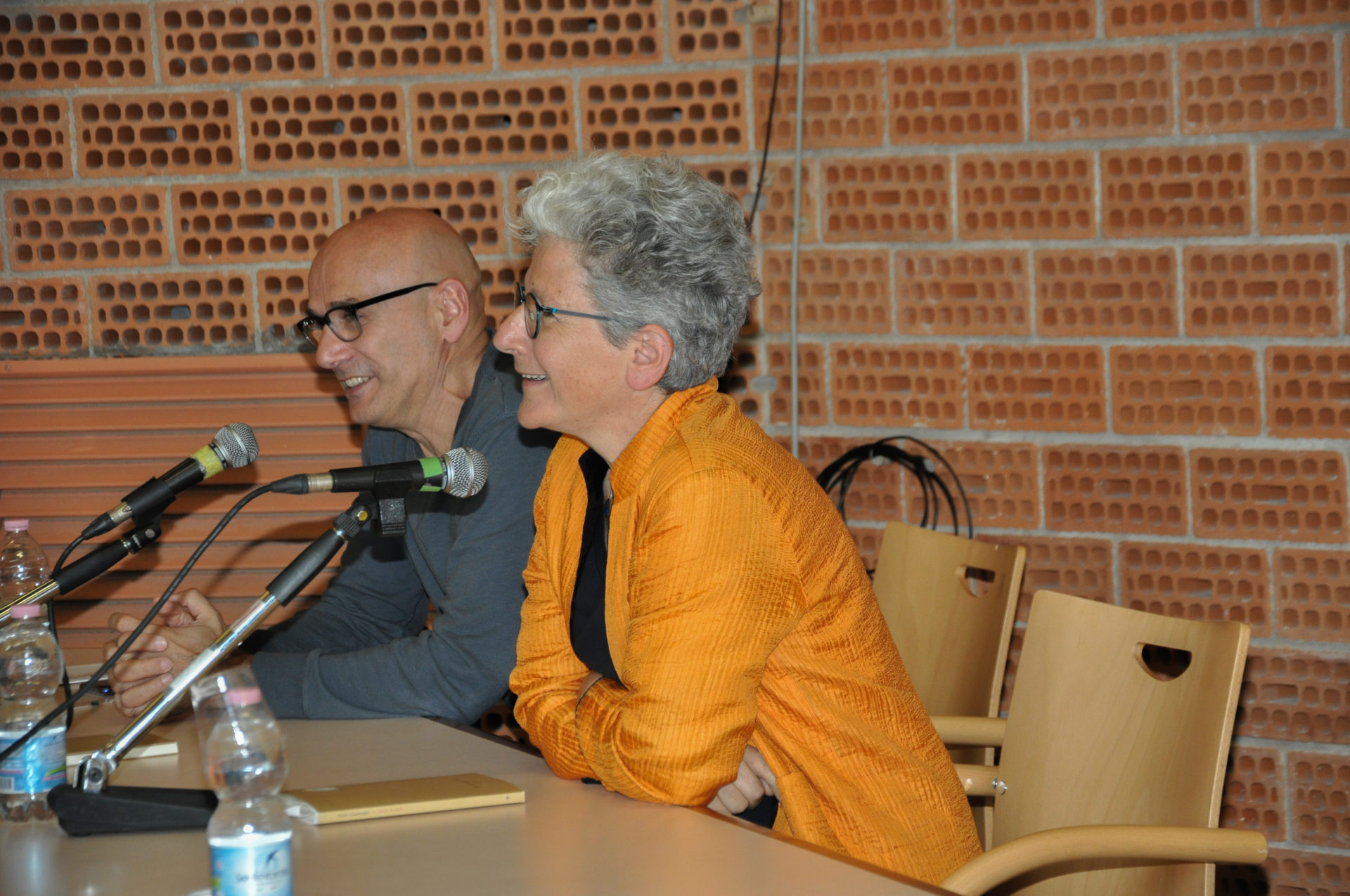 giusi quarenghi castelnuovo rangone poesia festival 2019 modena giusi quarenghi castelnuovo rangone poesia festival 2019 modena