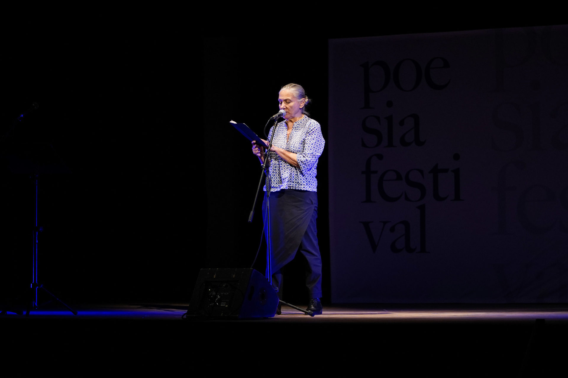 mariangela gualtieri legge giovanni pascoli marano sul panaro poesia festival 2019 modena 6