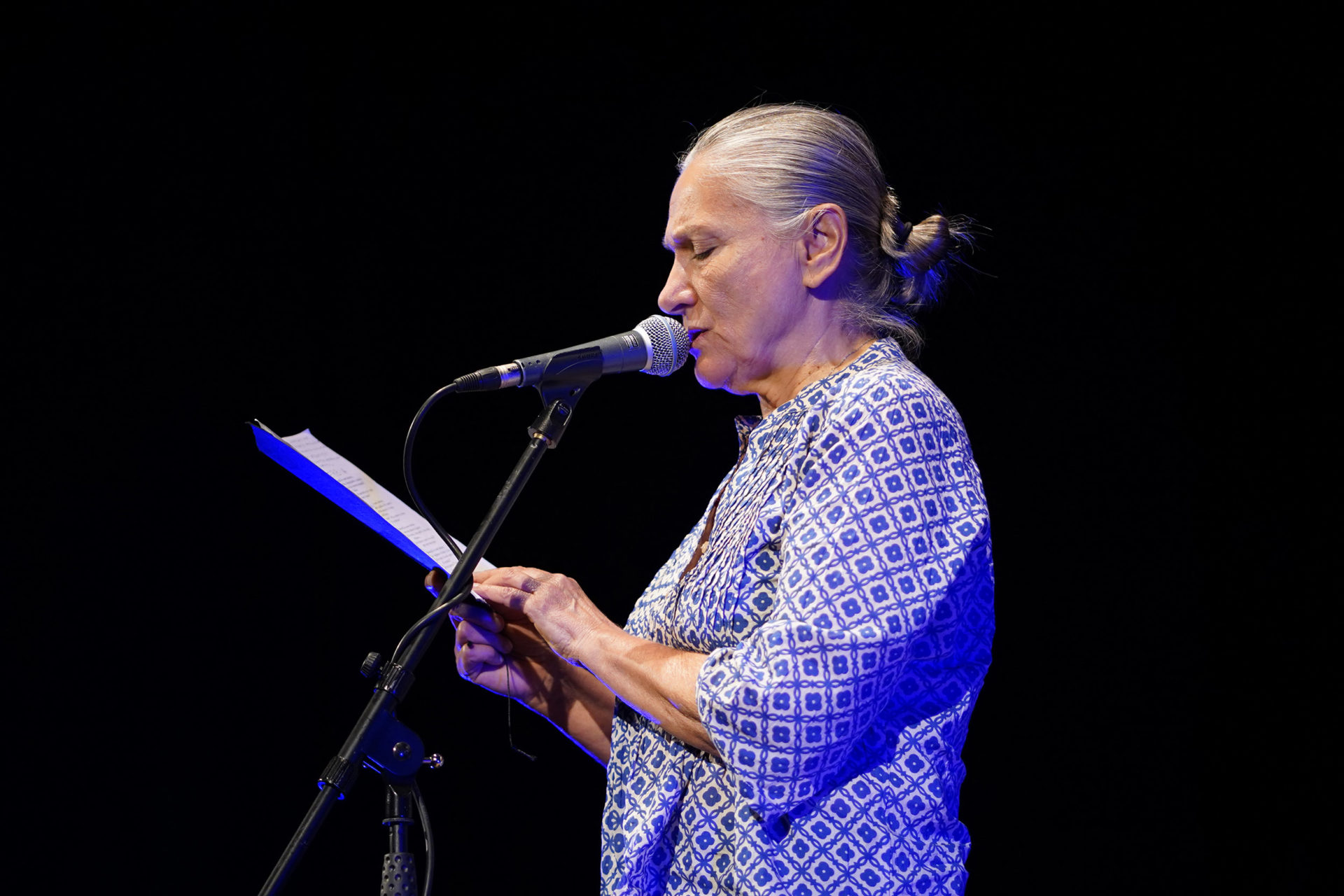 mariangela gualtieri legge giovanni pascoli marano sul panaro poesia festival 2019 modena 7