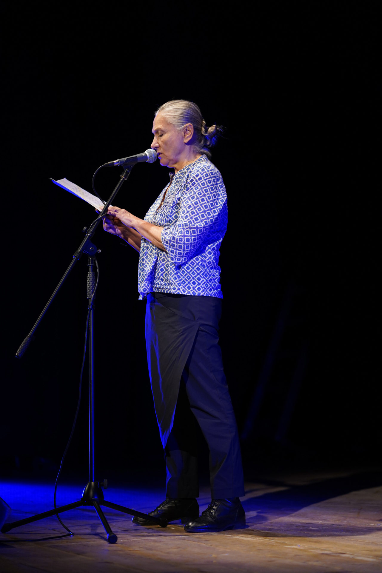 mariangela gualtieri legge giovanni pascoli marano sul panaro poesia festival 2019 modena 9 mariangela gualtieri legge giovanni pascoli marano sul panaro poesia festival 2019 modena 9