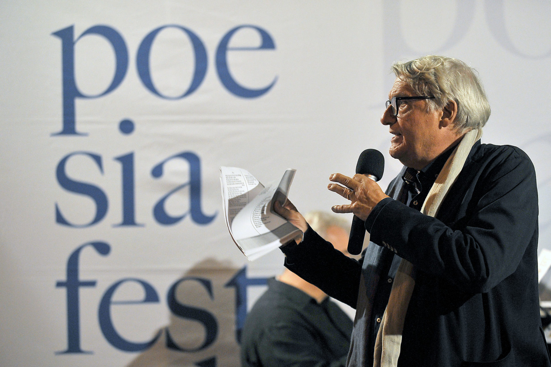 alberto bertoni la notte la luna la poesia chiarli castelvetro di modena poesia festival 20 2