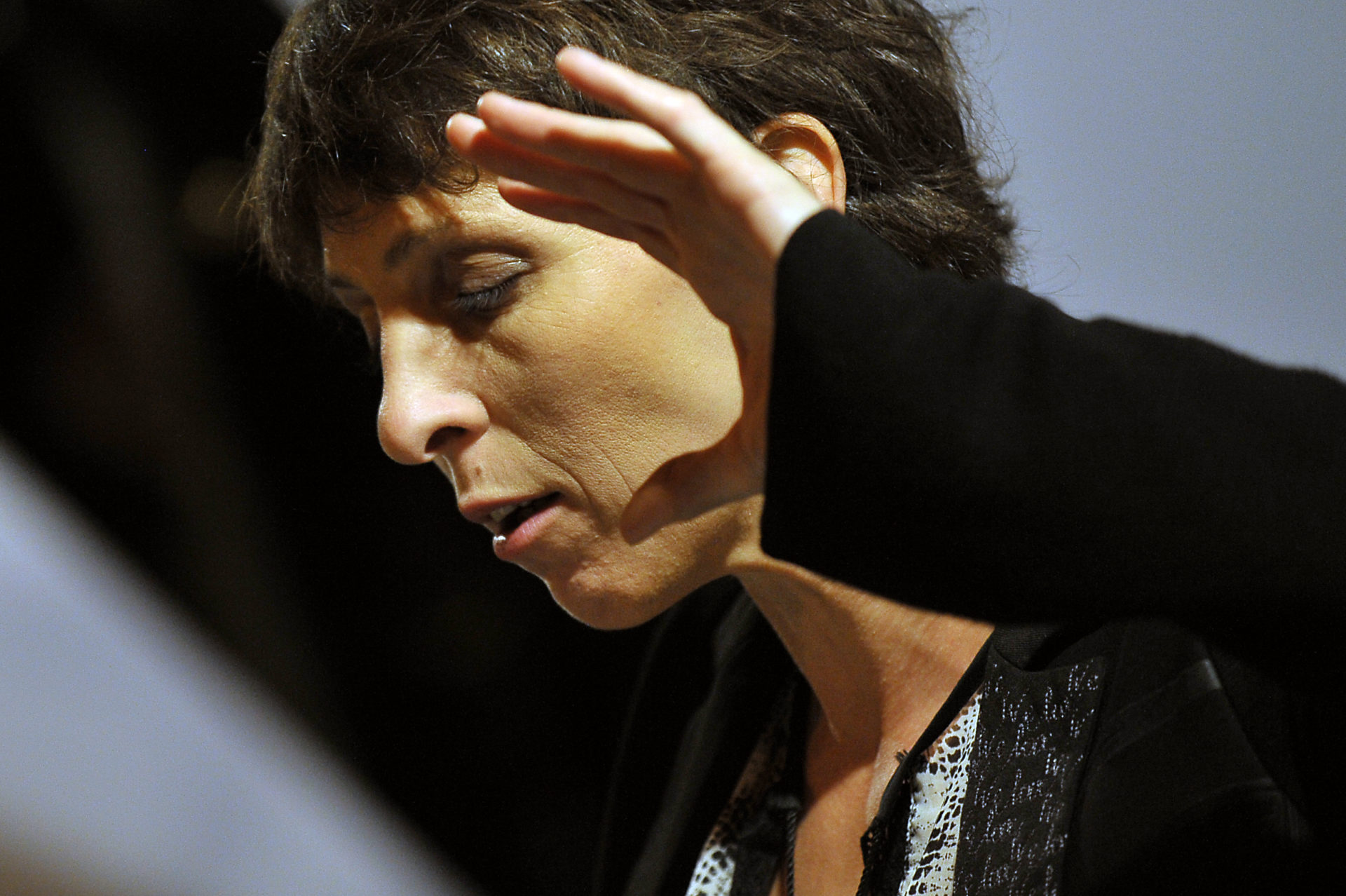 diana manea la notte la luna la poesia chiarli castelvetro di modena poesia festival 20 6 diana manea la notte la luna la poesia chiarli castelvetro di modena poesia festival 20 6