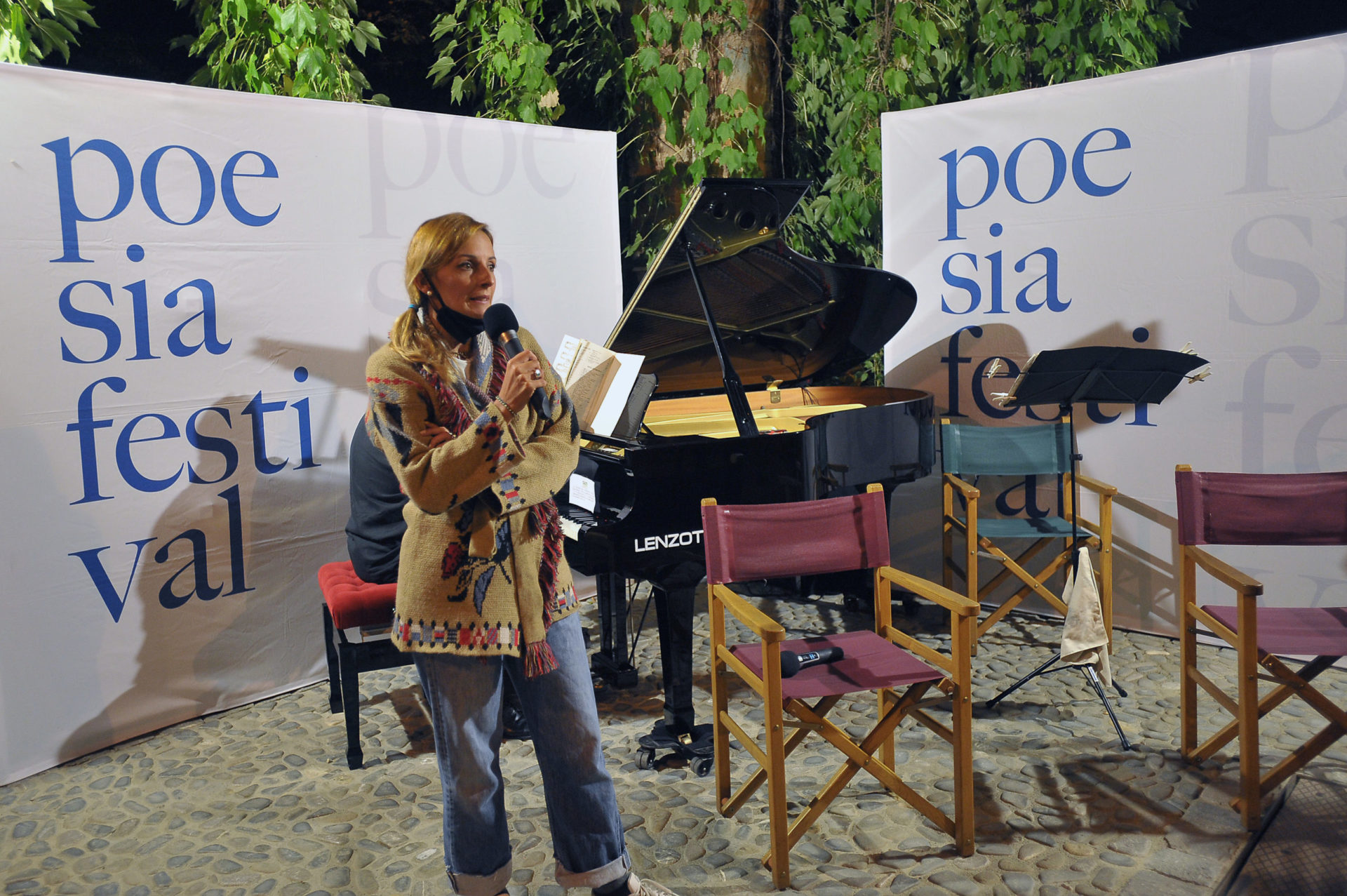 giorgia mezzacqui la notte la luna la poesia chiarli castelvetro di modena poesia festival 20 3