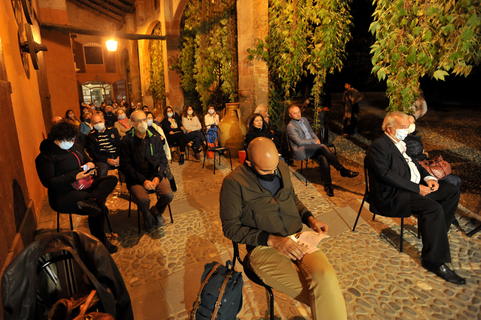 la notte la luna la poesia chiarli castelvetro di modena poesia festival 20 10