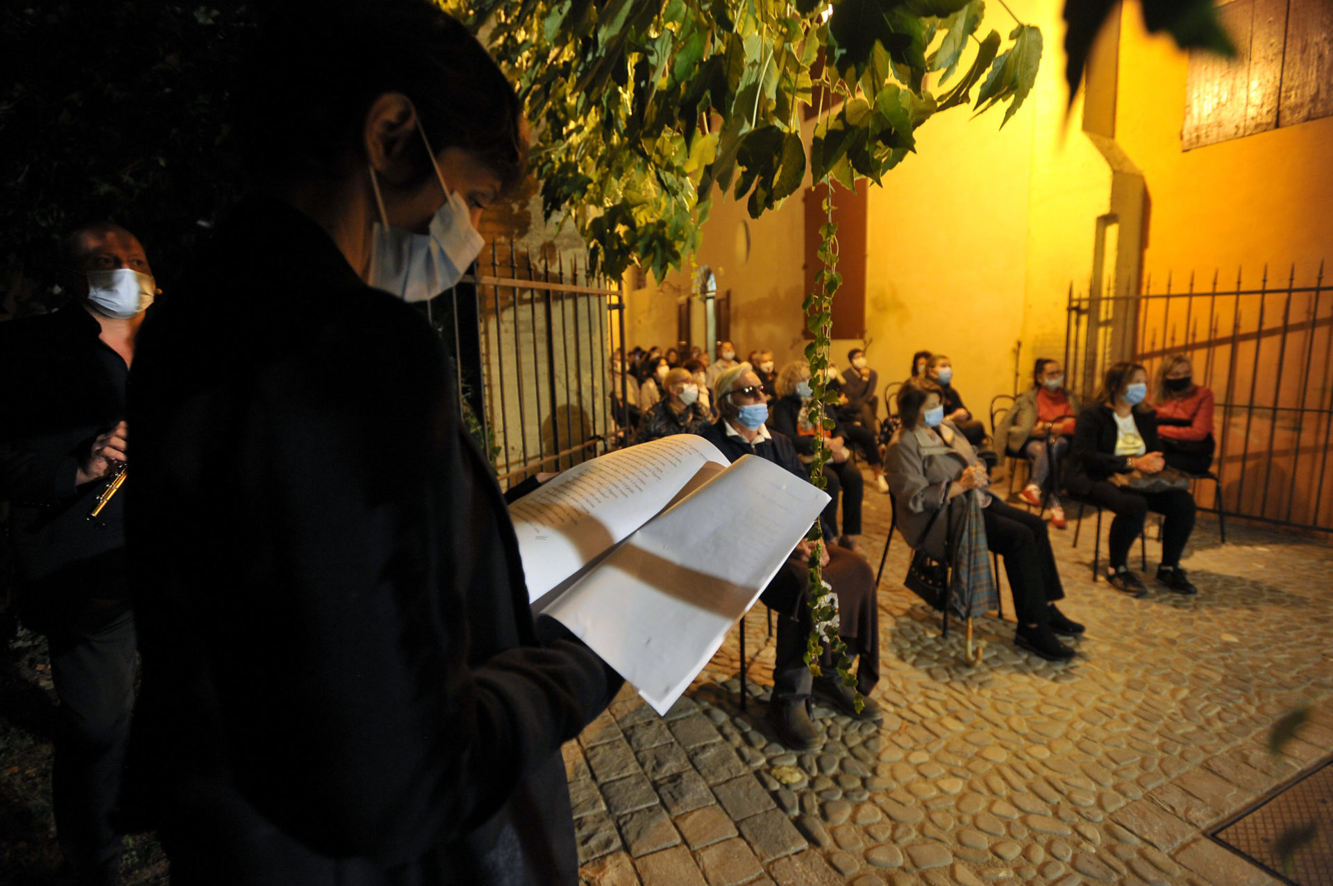 la notte la luna la poesia chiarli castelvetro di modena poesia festival 20 11