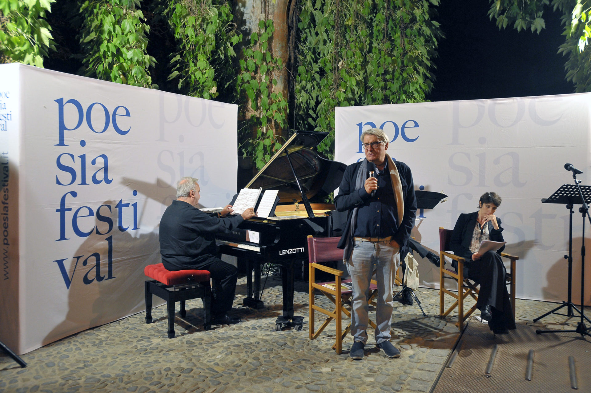 la notte la luna la poesia chiarli castelvetro di modena poesia festival 20 16