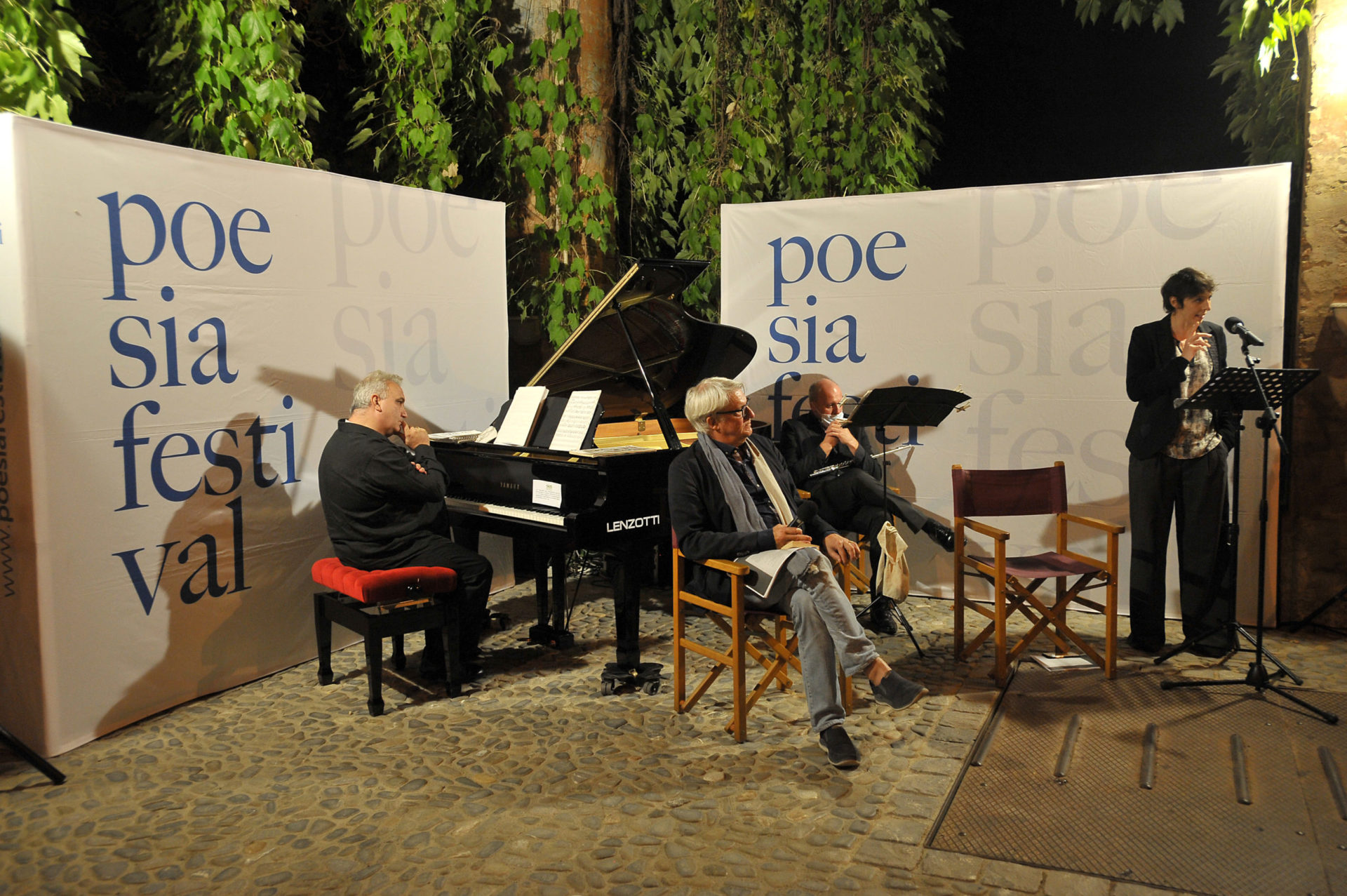 la notte la luna la poesia chiarli castelvetro di modena poesia festival 20 17