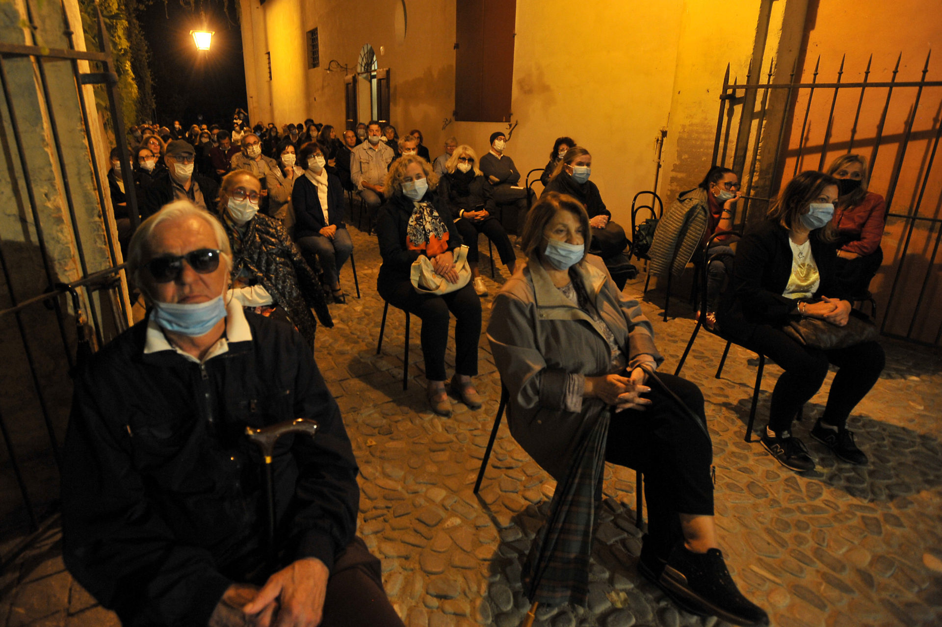 la notte la luna la poesia chiarli castelvetro di modena poesia festival 20 18