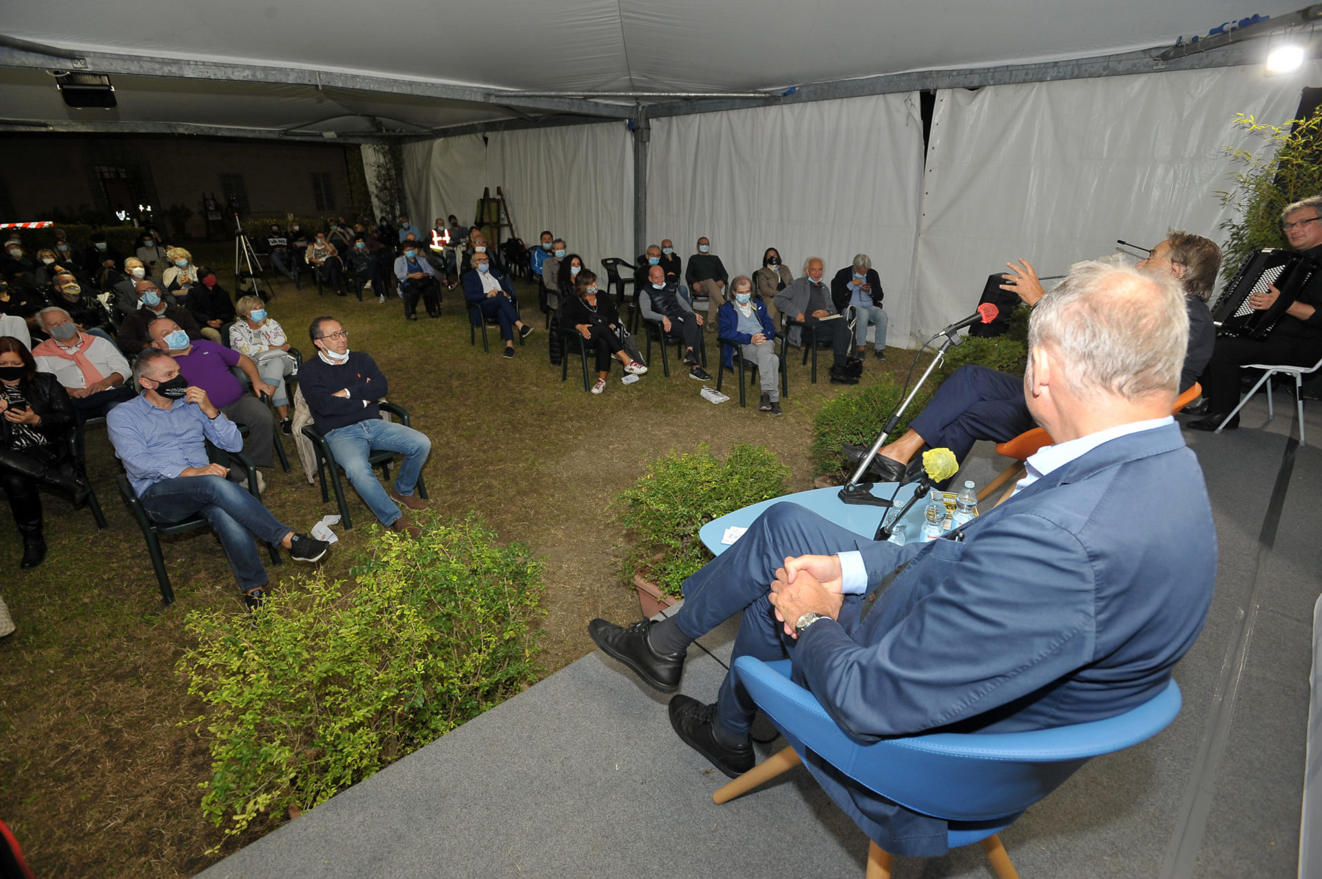 panini storia di una famiglia e di tante figurine san cesario sul panaro poesia festival 20 28